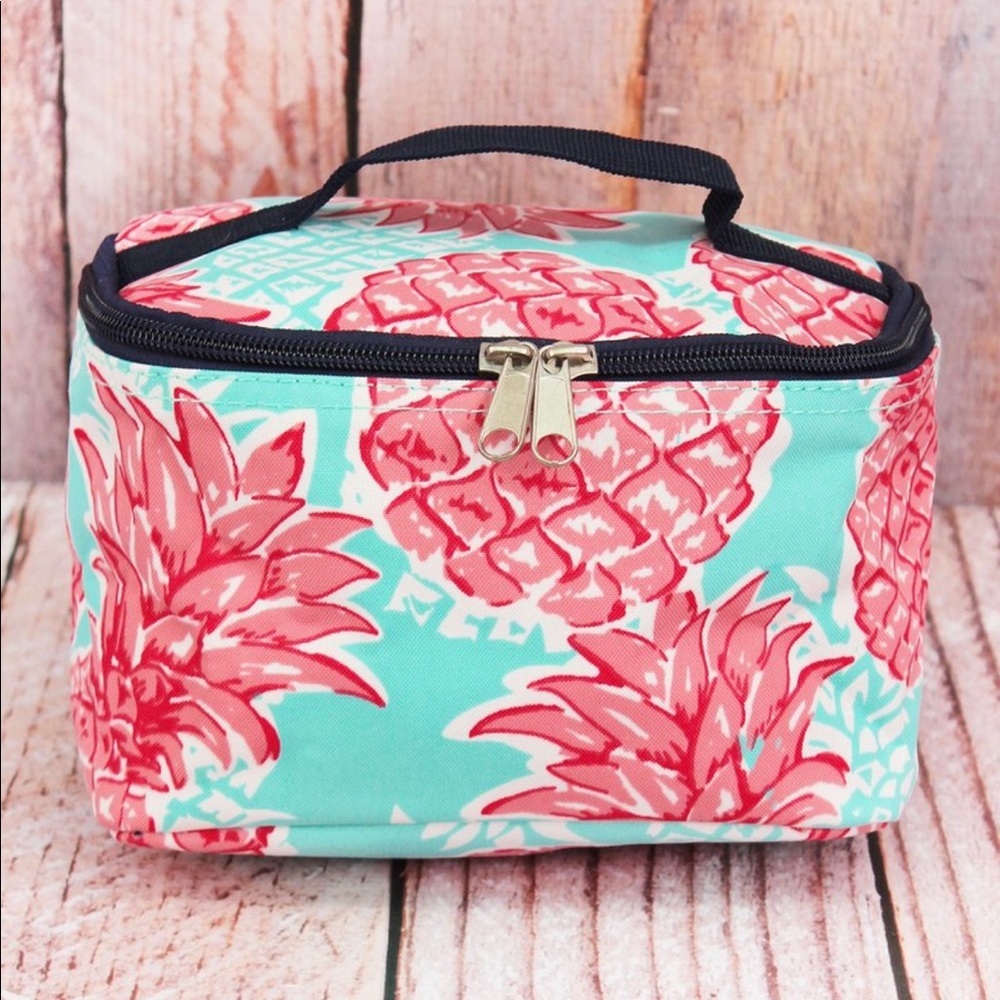 🍍 Mint Pineapple Cosmetic Case! 🍍
